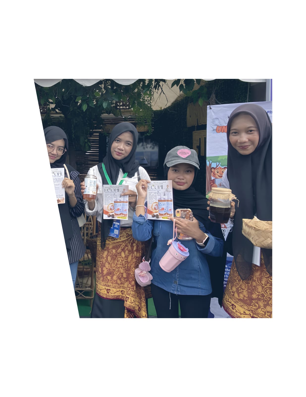 Tim ECOPIL di Stand Pameran